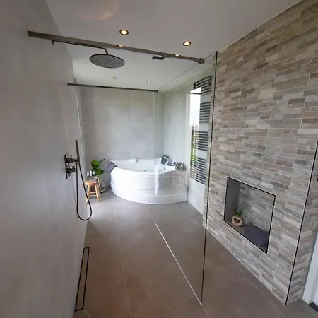 Wellness With Whirlpool And Sauna, Cleaning Included * Zevenhuizen (Zuidplas)
