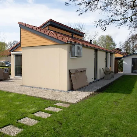 Wellness With Whirlpool And Sauna, Cleaning Included * Zevenhuizen (Zuidplas)